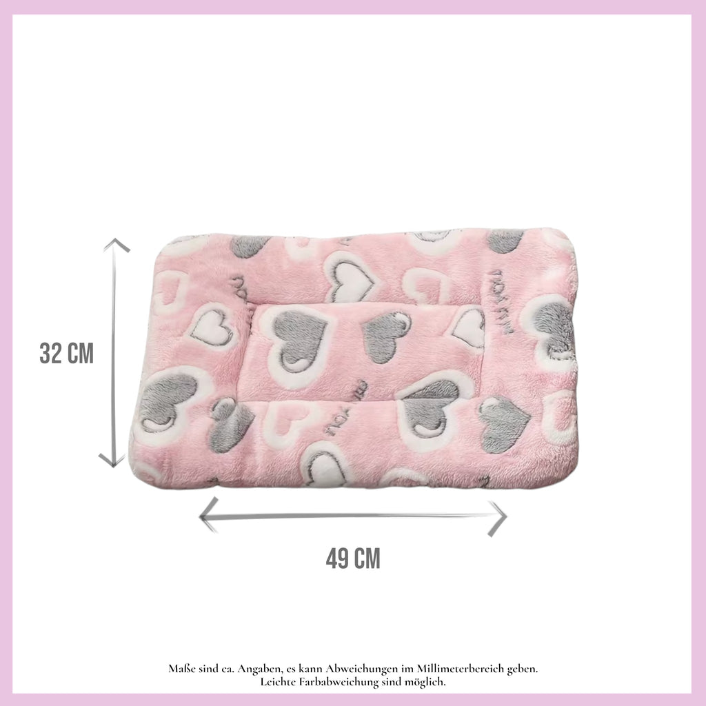 🛏️ Kuschelbett „Herzen“ – Flauschig, niedlich & liebevoll für deine Meerschweinchen